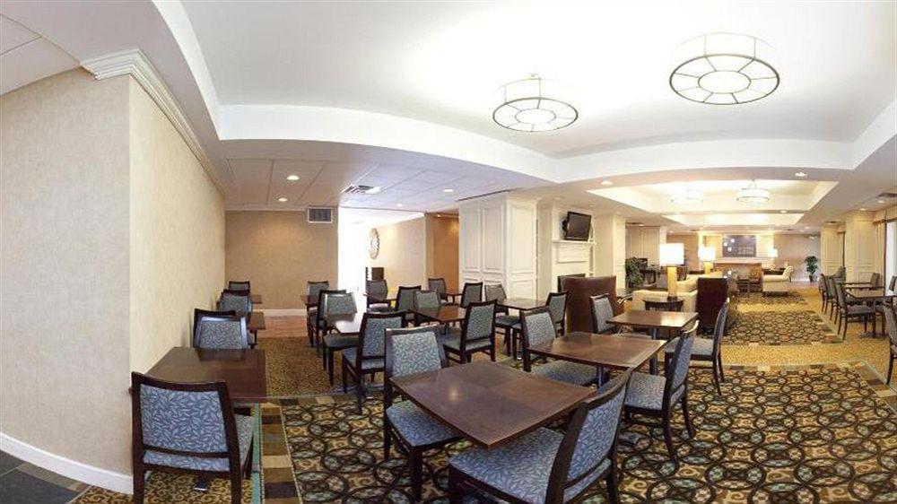 Holiday Inn Express Indianapolis Airport By Ihg Плейнфийлд Екстериор снимка