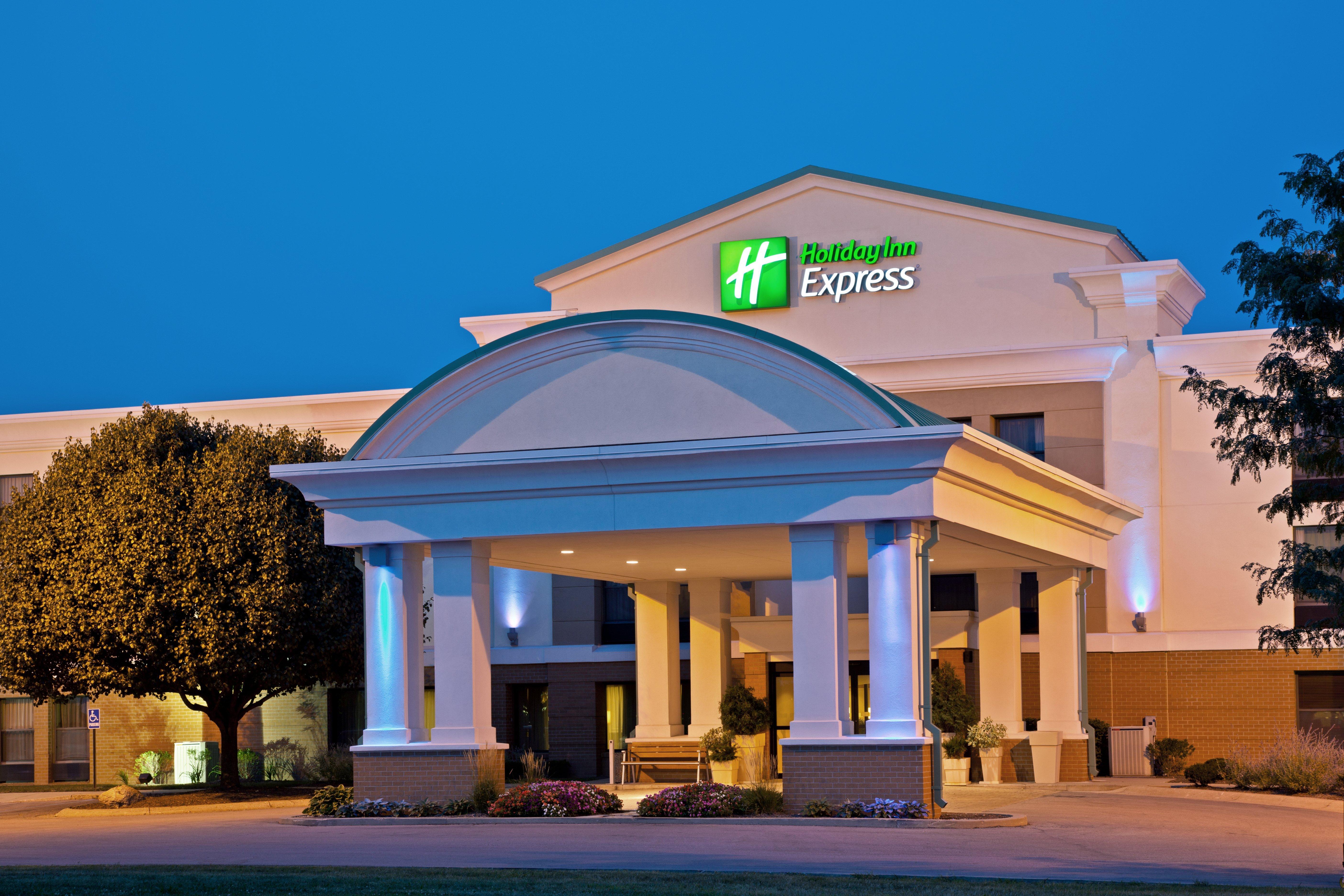 Holiday Inn Express Indianapolis Airport By Ihg Плейнфийлд Екстериор снимка