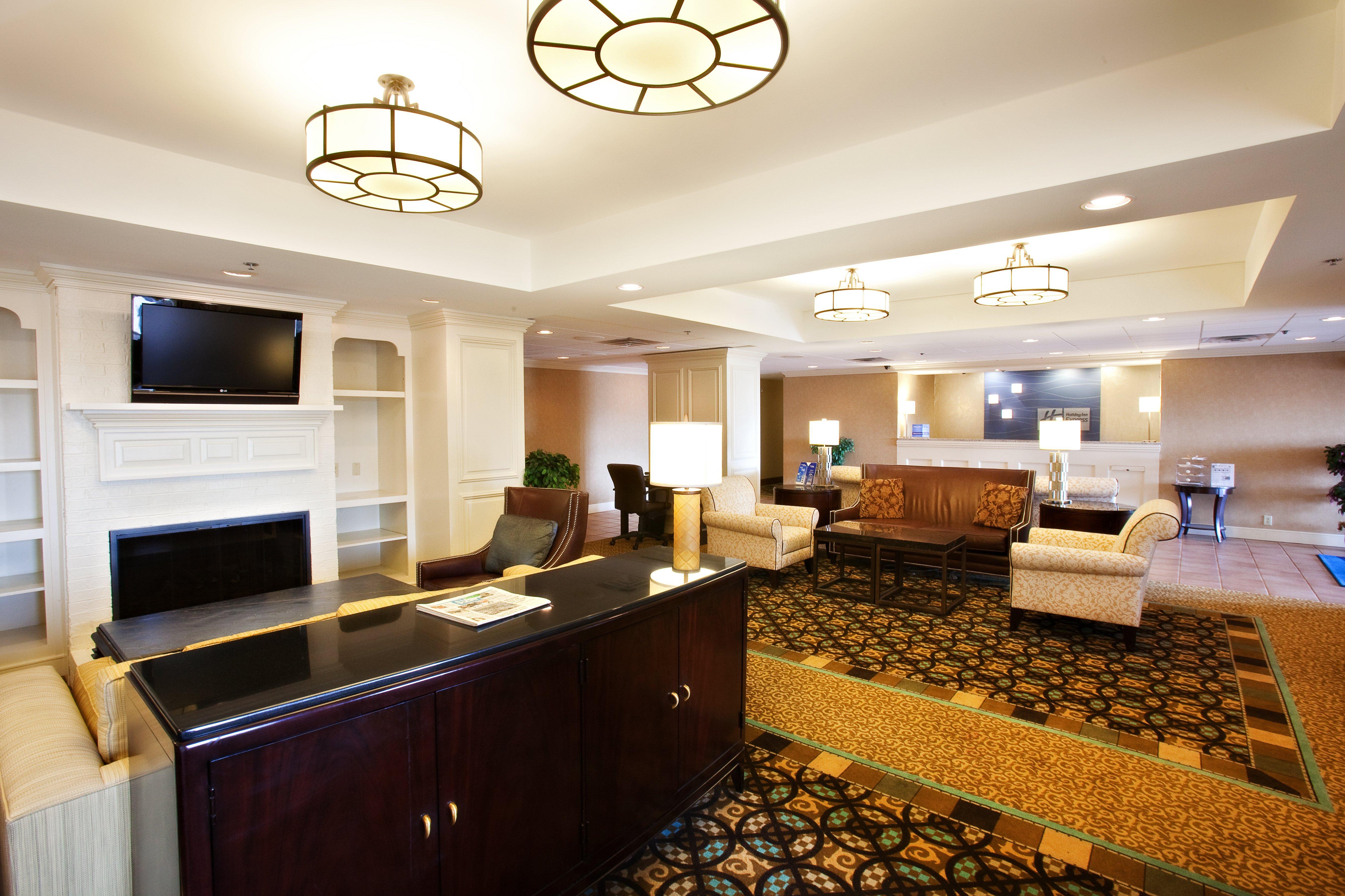 Holiday Inn Express Indianapolis Airport By Ihg Плейнфийлд Екстериор снимка