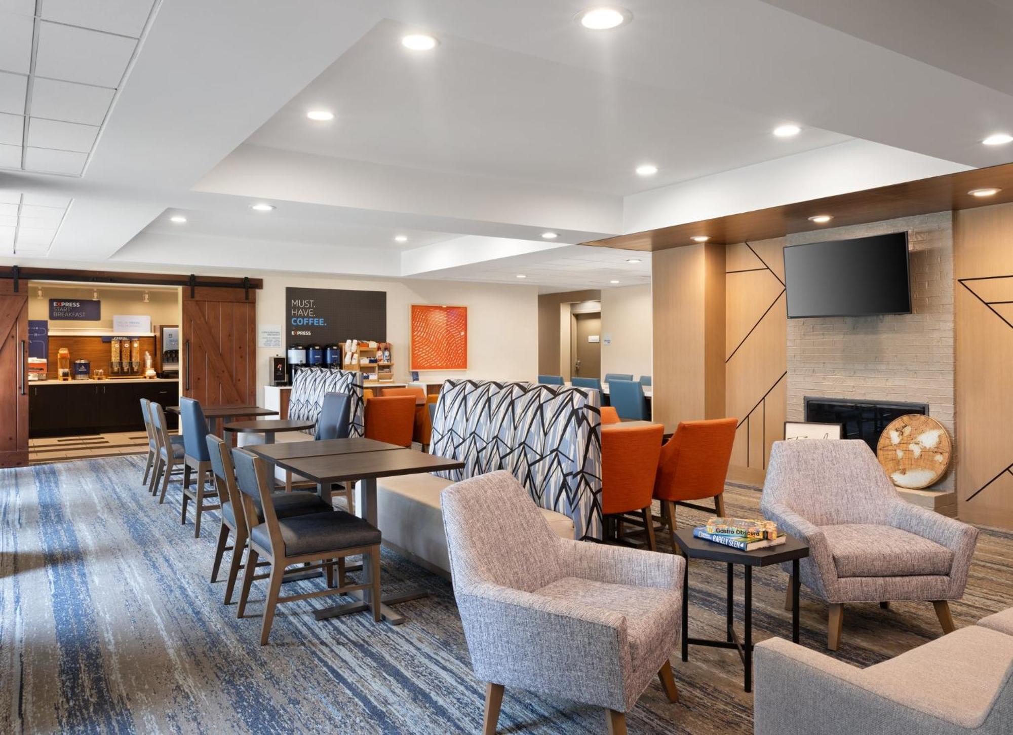 Holiday Inn Express Indianapolis Airport By Ihg Плейнфийлд Екстериор снимка
