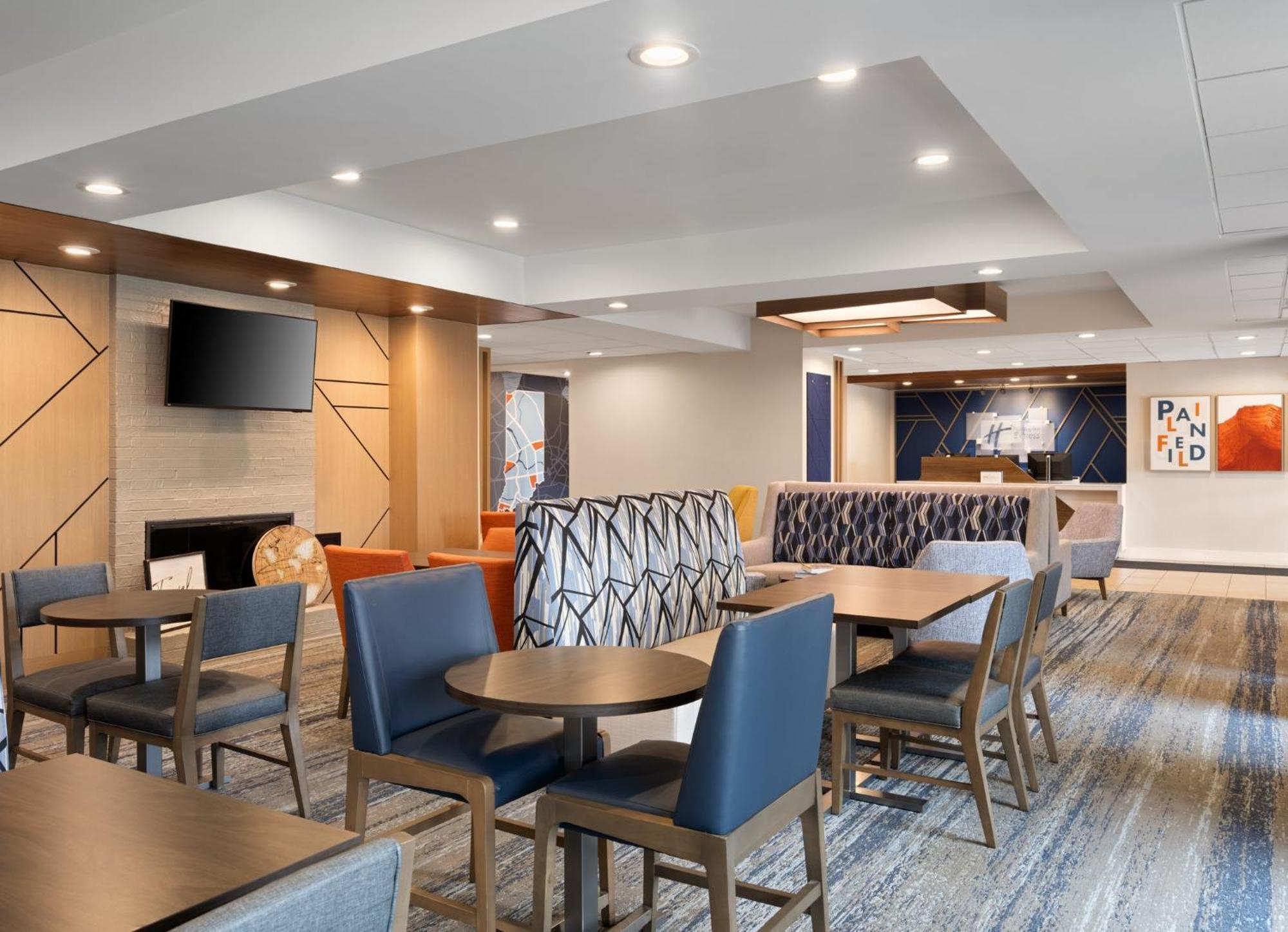 Holiday Inn Express Indianapolis Airport By Ihg Плейнфийлд Екстериор снимка