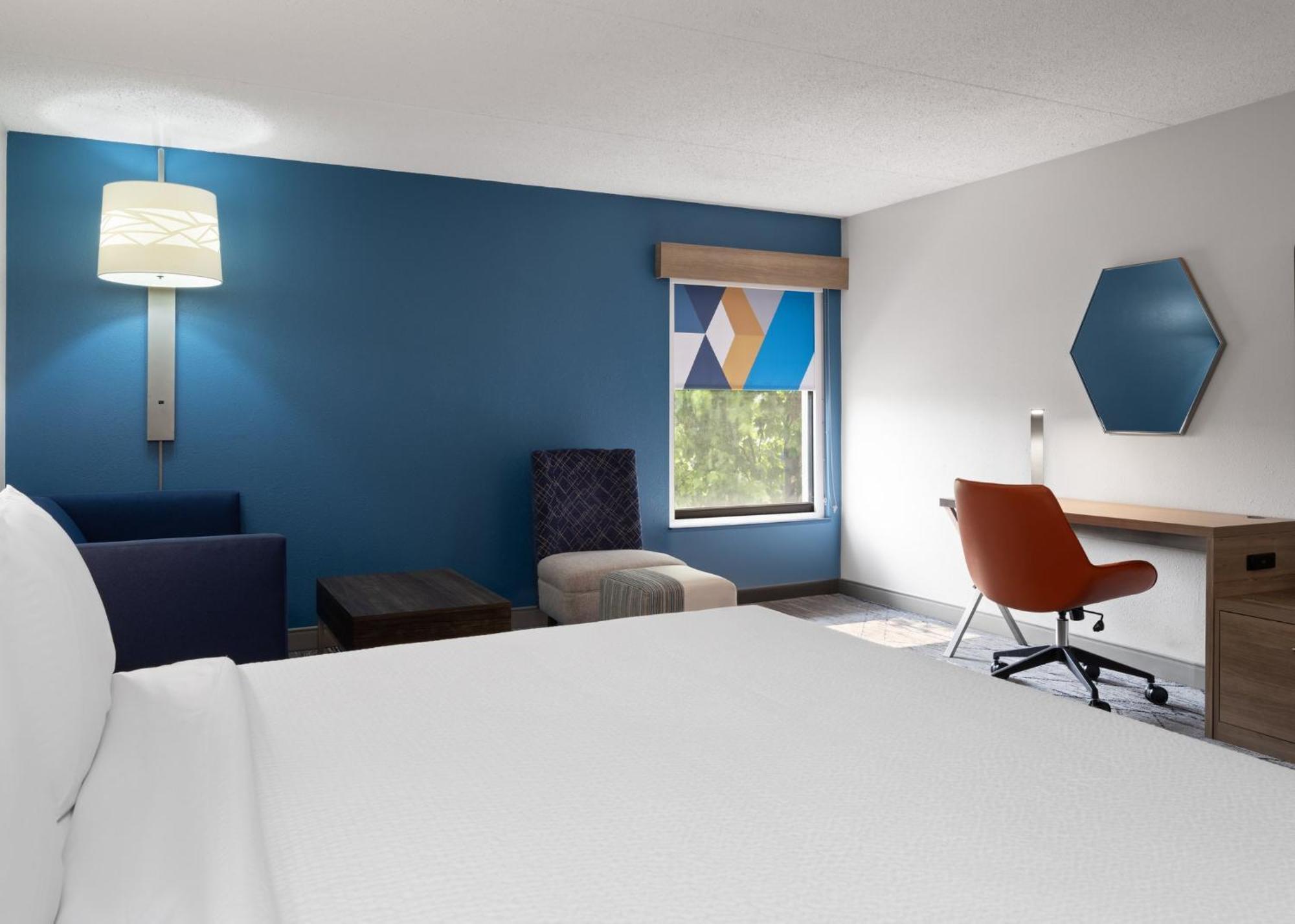 Holiday Inn Express Indianapolis Airport By Ihg Плейнфийлд Екстериор снимка